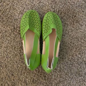 NWOT Green Shoes